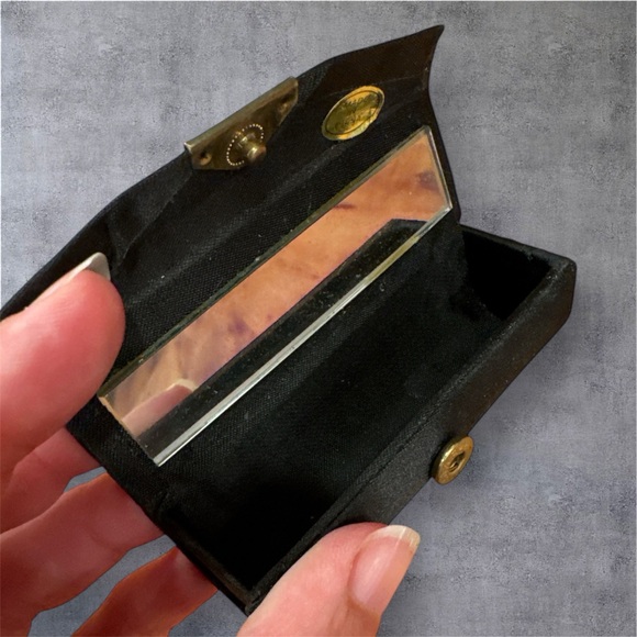 Vintage black beaded lipstick case with mirror - Picture 5 of 5